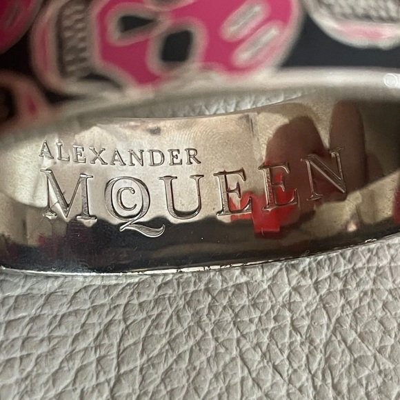 Rare Auth ALEXANDER McQUEEN Black/Pink Sliver Skull Enamel Bangle/ Bracelet - Picture 4 of 4